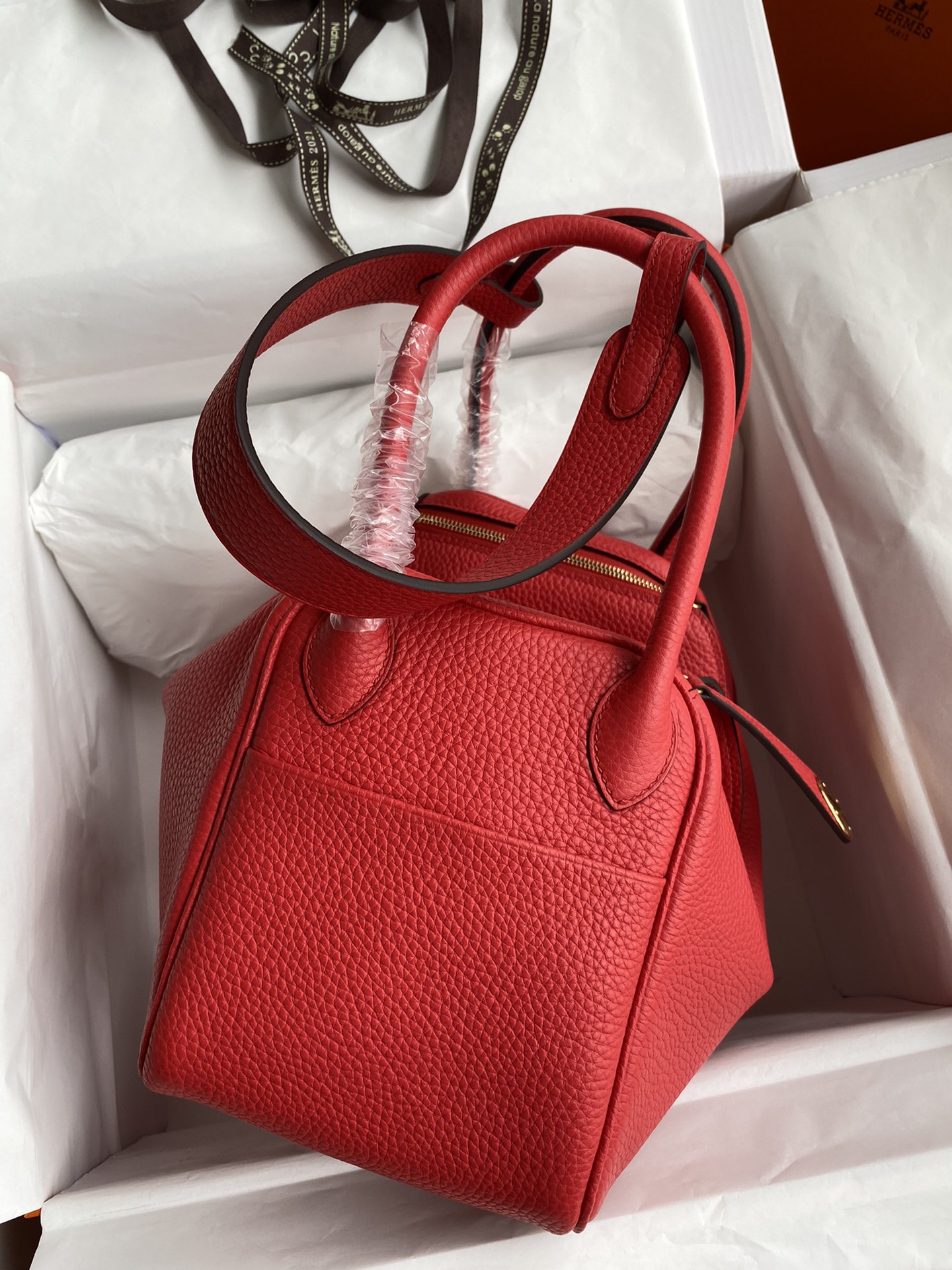 Hermes Lindy 26cm Handbag Shoulder Bag In Red Clemence Leather